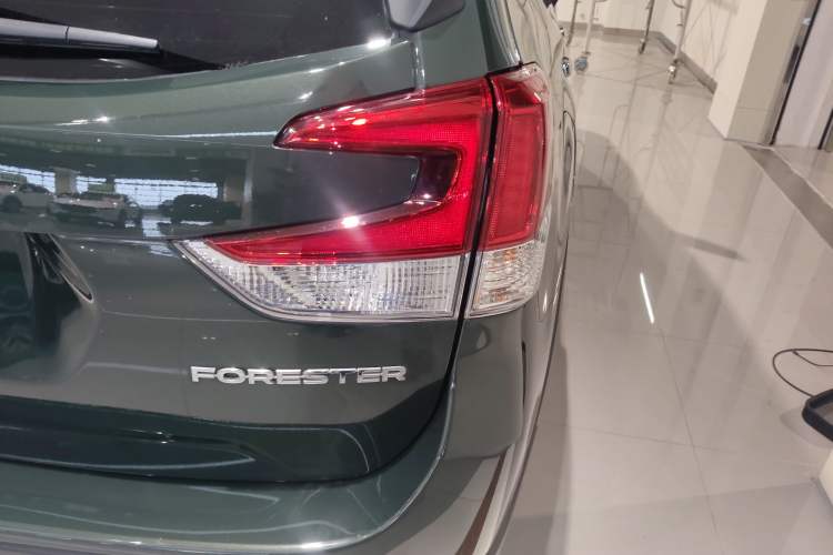 Used Subaru Forester 2022 2.0i AWD Flagship Edition EyeSight Exterior 3