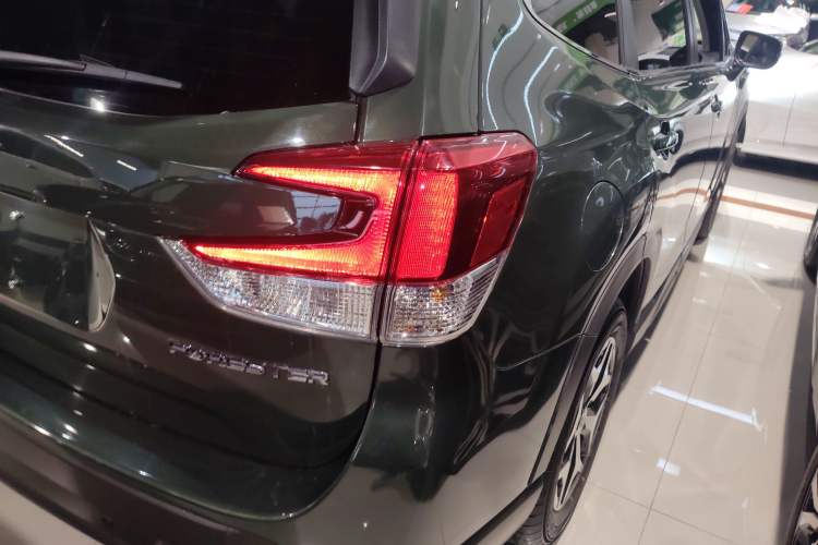 Used Subaru Forester 2022 2.0i AWD Luxury Edition EyeSight Exterior 3