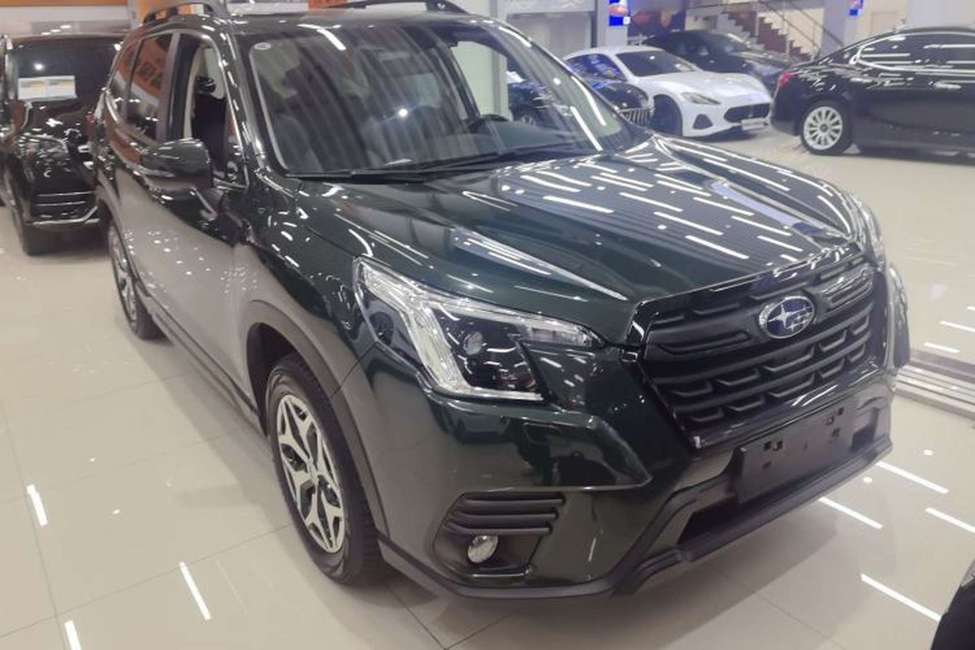 Used Subaru Forester 2022 2.0i AWD Luxury Edition EyeSight Front Right 45 Deg