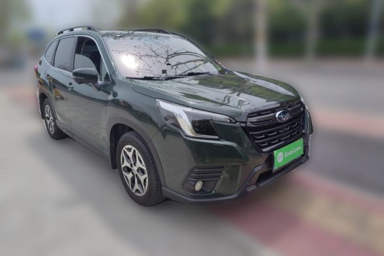 Used Subaru Forester 2022 2.0i AWD Luxury Edition Front Right 45 Deg