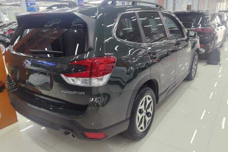 Used Subaru Forester 2022 2.0i AWD Luxury Edition EyeSight Rear Right 45 Deg