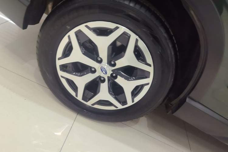 Used Subaru Forester 2022 2.0i AWD Luxury Edition EyeSight Right Rear Wheel Hub