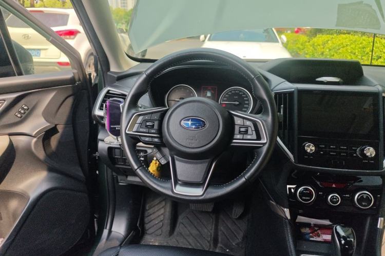 Used Subaru Forester 2022 2.0i AWD Luxury Edition EyeSight Steering Wheel