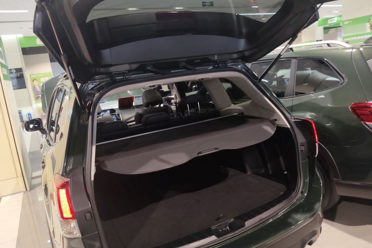 Used Subaru Forester 2022 2.0i AWD Luxury Edition EyeSight Trunk