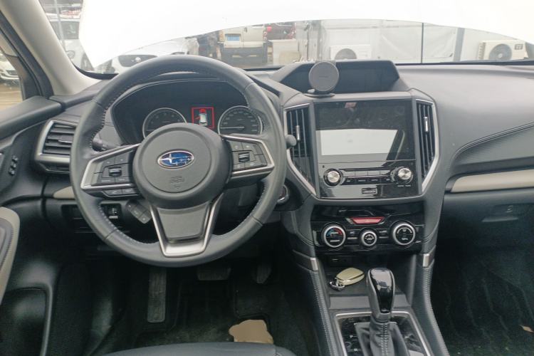 Used Subaru Forester 2022 2.0i AWD Luxury Edition EyeSight Center Console