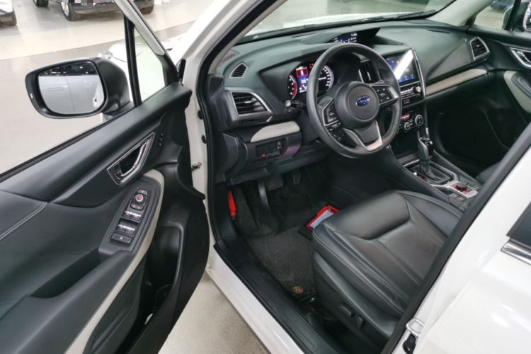 Used Subaru Forester 2022 2.0i AWD Luxury Edition EyeSight Driver Seat