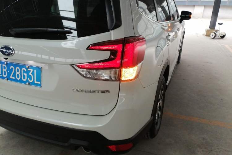 Used Subaru Forester 2022 2.0i AWD Luxury Edition EyeSight Exterior 3