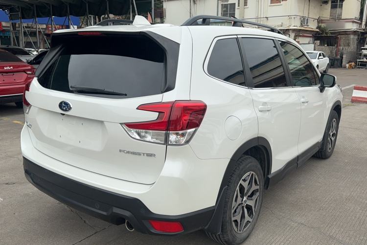 Used Subaru Forester 2022 2.0i AWD Luxury Edition EyeSight Exterior 4