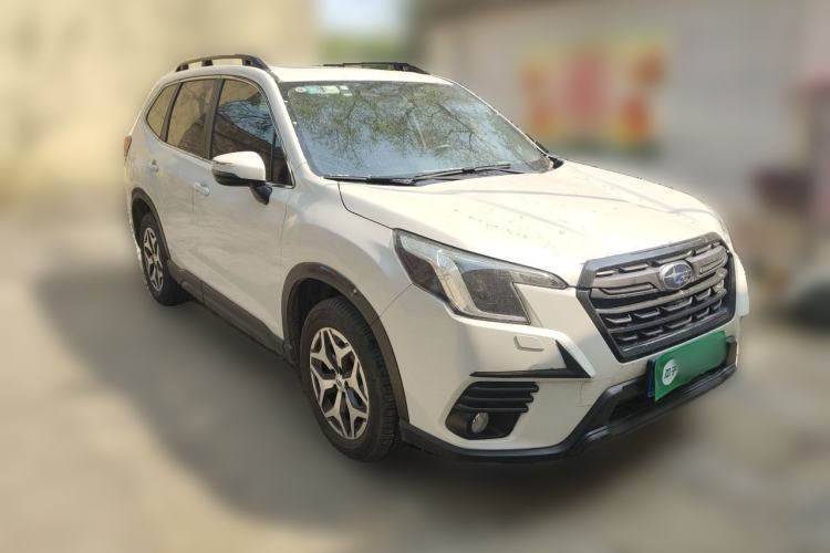 Used Subaru Forester 2022 2.0i AWD Luxury Edition EyeSight Front Right 45 Deg