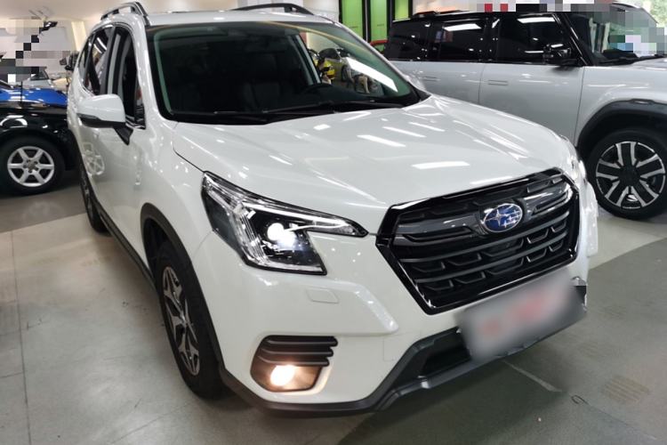 Used Subaru Forester 2022 2.0i AWD Luxury Edition EyeSight Front Right 45 Deg