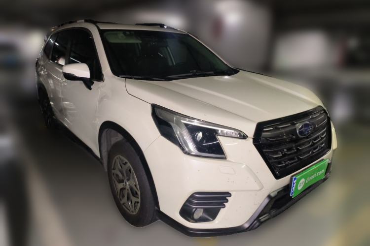 Used Subaru Forester 2022 2.0i AWD Luxury Edition EyeSight Front Right 45 Deg