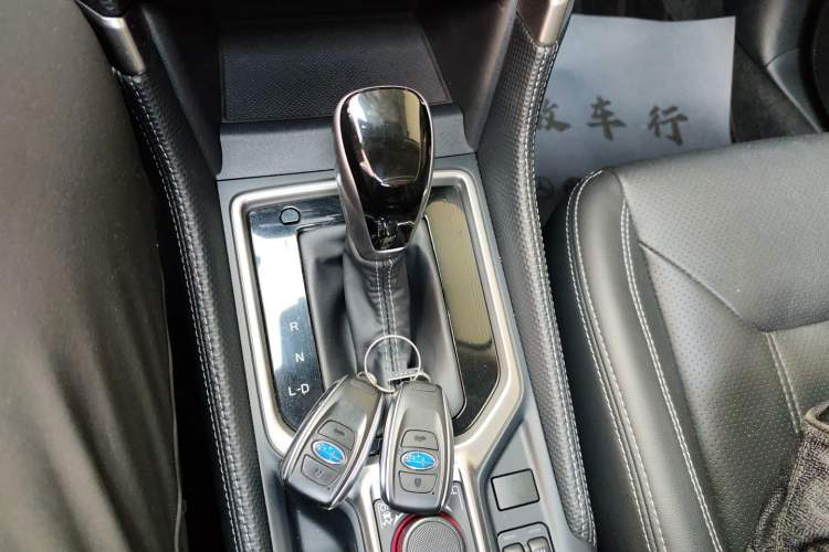 Used Subaru Forester 2022 2.0i AWD Luxury Edition EyeSight Gear Lever