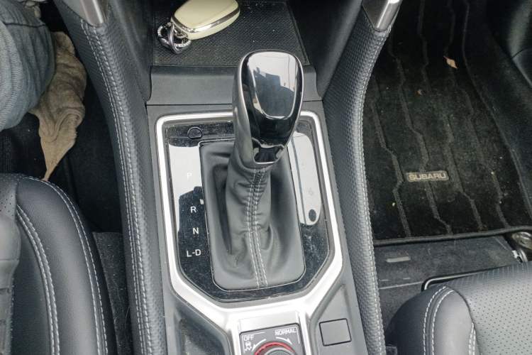 Used Subaru Forester 2022 2.0i AWD Luxury Edition EyeSight Gear Lever