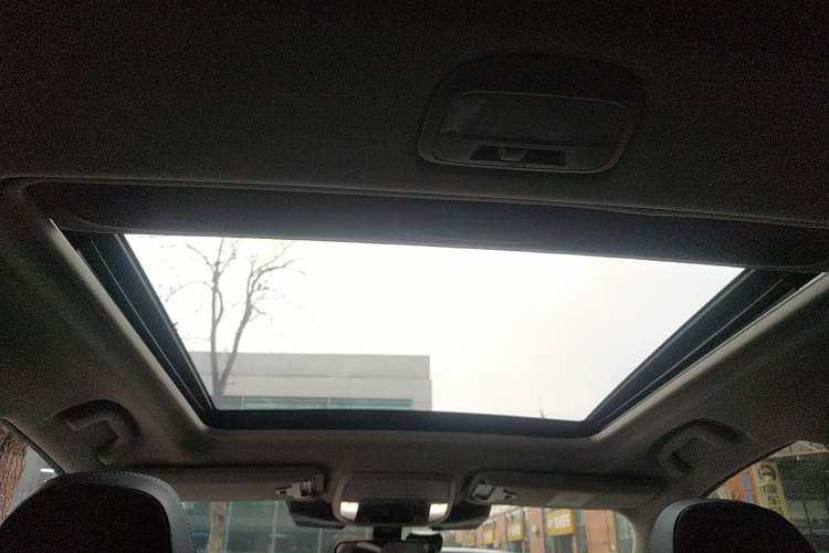 Used Subaru Forester 2022 2.0i AWD Luxury Edition EyeSight Headliner