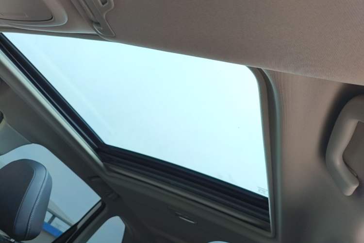 Used Subaru Forester 2022 2.0i AWD Luxury Edition EyeSight Headliner