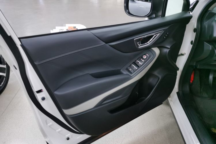 Used Subaru Forester 2022 2.0i AWD Luxury Edition EyeSight Left Front Door Interior