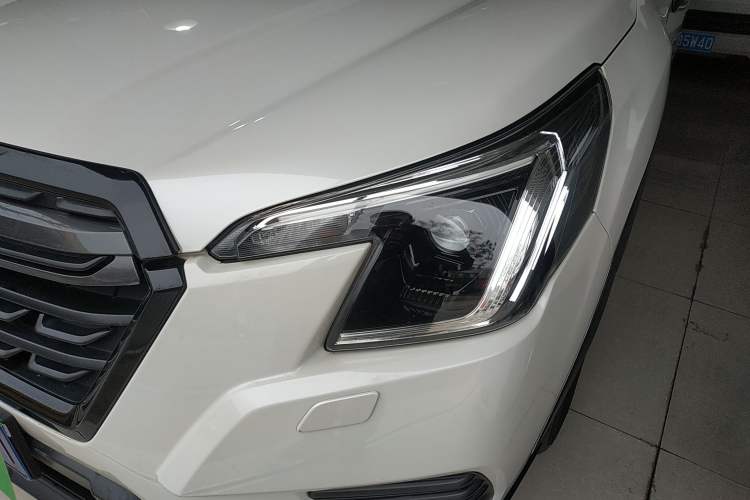Used Subaru Forester 2022 2.0i AWD Luxury Edition EyeSight Left Front Headlight