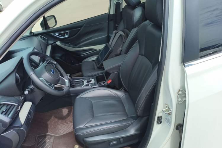 Used Subaru Forester 2022 2.0i AWD Luxury Edition EyeSight Left Front Seat
