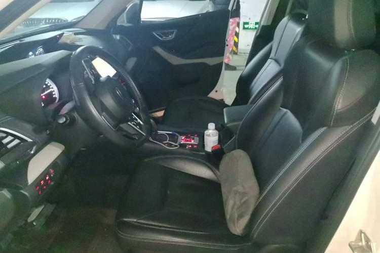Used Subaru Forester 2022 2.0i AWD Flagship Edition EyeSight Left Front Seat