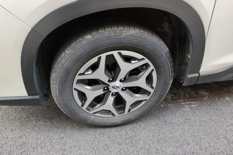 Used Subaru Forester 2022 2.0i AWD Luxury Edition EyeSight Left Front Wheel Hub