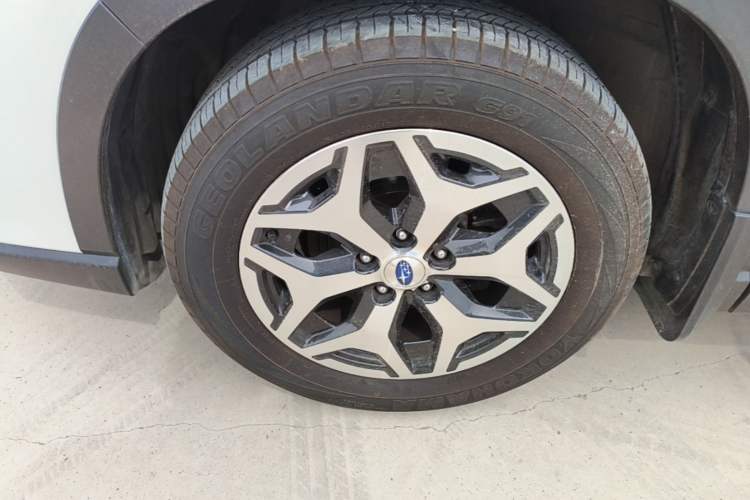 Used Subaru Forester 2022 2.0i AWD Luxury Edition EyeSight Left Front Wheel Hub