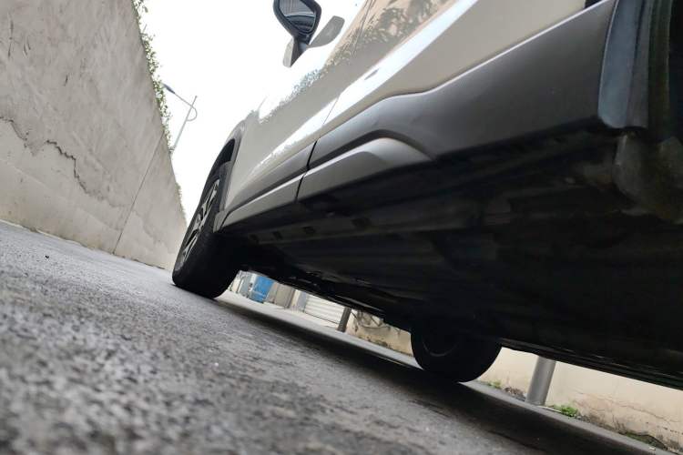 Used Subaru Forester 2022 2.0i AWD Luxury Edition EyeSight Left Side Sill