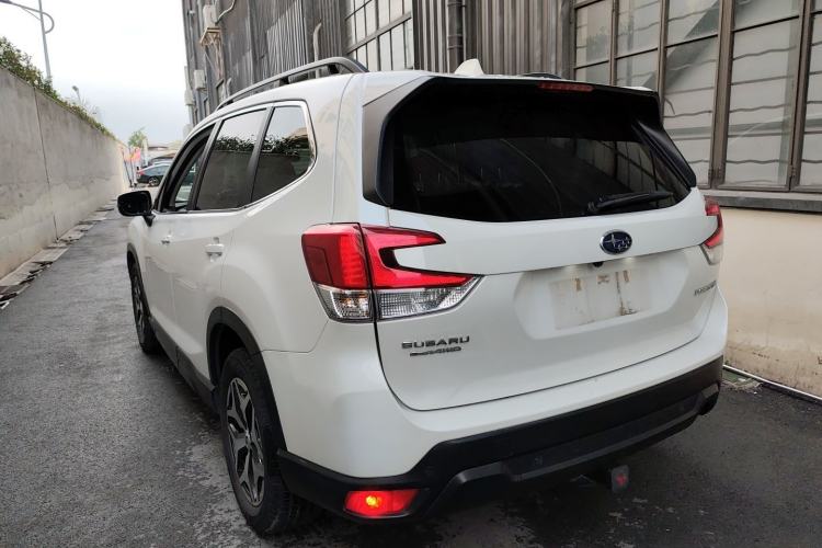 Used Subaru Forester 2022 2.0i AWD Luxury Edition EyeSight Rear Left 45 Deg
