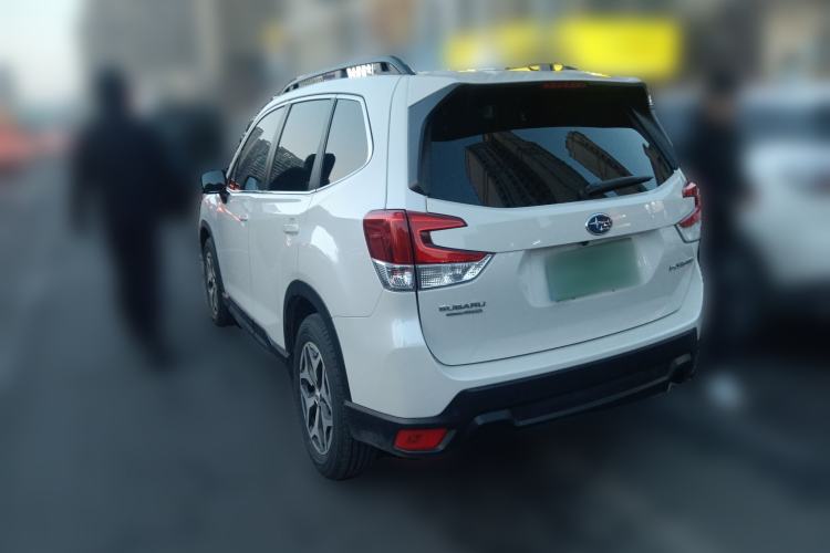 Used Subaru Forester 2022 2.0i AWD Luxury Edition Rear Left 45 Deg