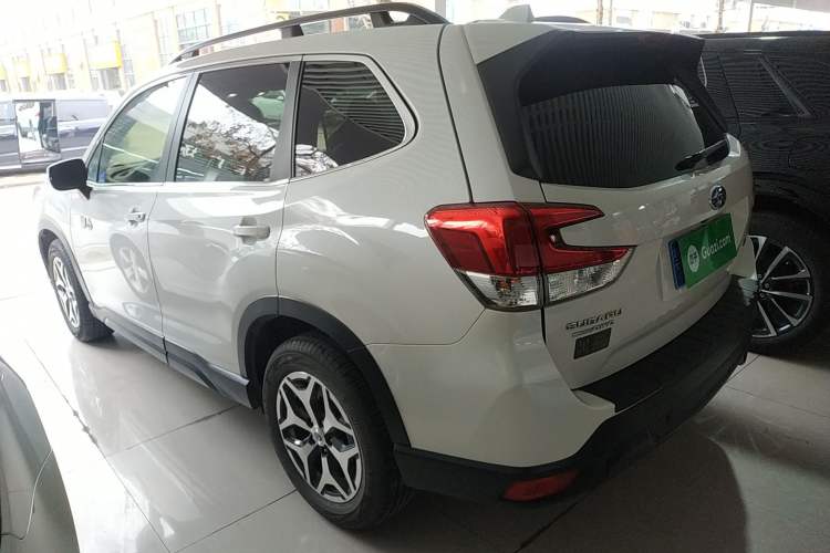 Used Subaru Forester 2022 2.0i AWD Luxury Edition EyeSight Rear Left 45 Deg