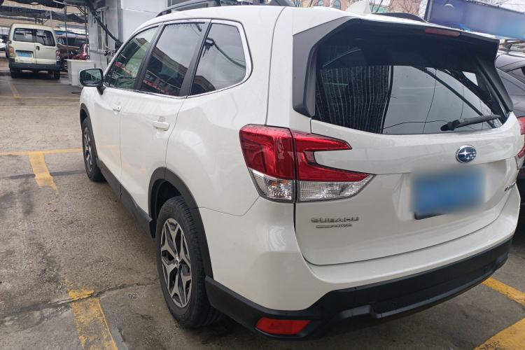 Used Subaru Forester 2022 2.0i AWD Luxury Edition EyeSight Rear Left 45 Deg