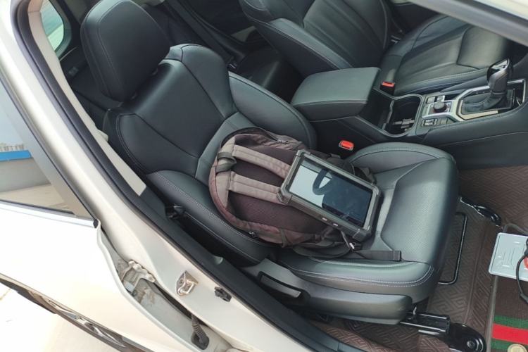 Used Subaru Forester 2022 2.0i AWD Luxury Edition EyeSight Right Front Seat