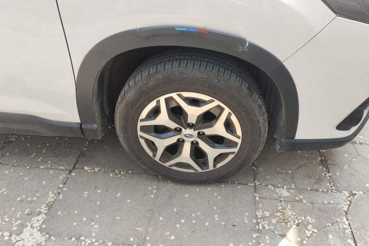Used Subaru Forester 2022 2.0i AWD Luxury Edition EyeSight Right Front Wheel Hub