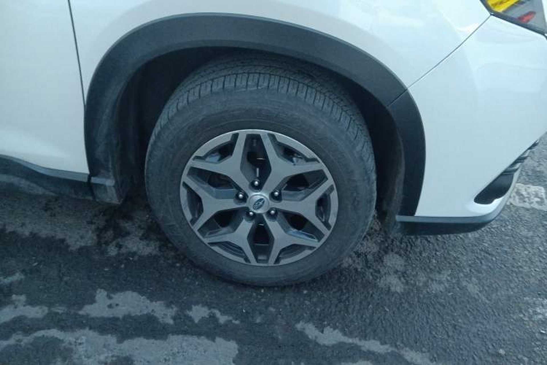 Used Subaru Forester 2022 2.0i AWD Luxury Edition Right Front Wheel Hub