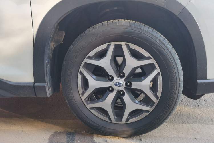 Used Subaru Forester 2022 2.0i AWD Luxury Edition EyeSight Right Front Wheel Hub