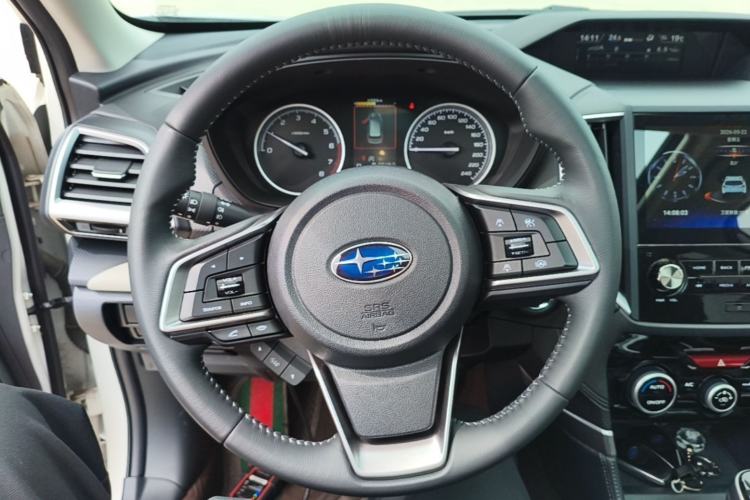 Used Subaru Forester 2022 2.0i AWD Luxury Edition EyeSight Steering Wheel