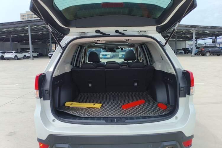 Used Subaru Forester 2022 2.0i AWD Luxury Edition EyeSight Trunk
