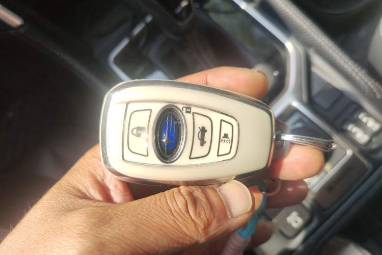 Used Subaru Forester 2022 2.0i AWD Luxury Edition EyeSight Vehicle Key