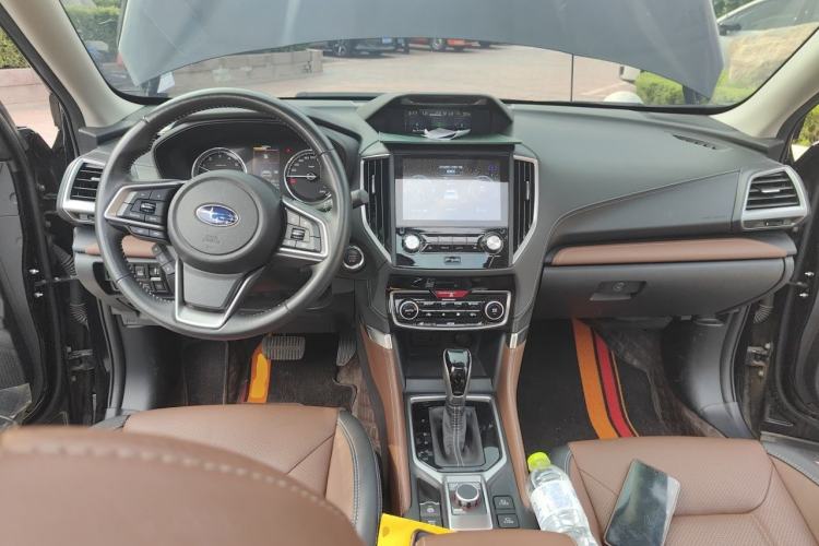 Used Subaru Forester 2024 2.5i AWD Flagship Edition EyeSight Center Console