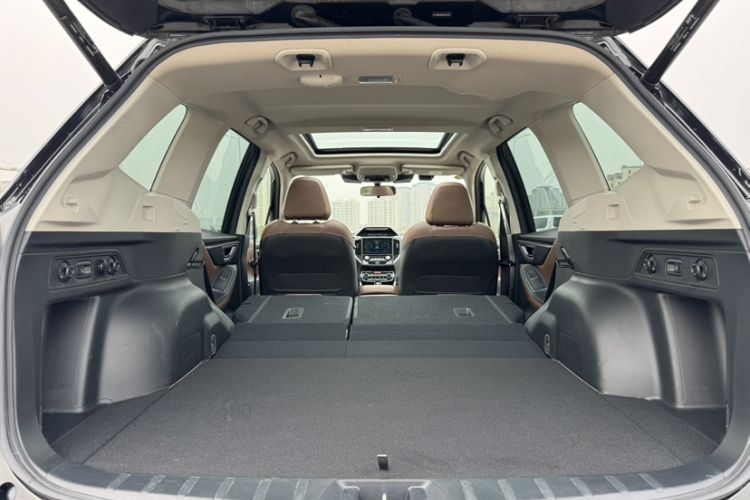 Used Subaru Forester 2024 2.5i AWD Flagship Edition EyeSight Interior 3