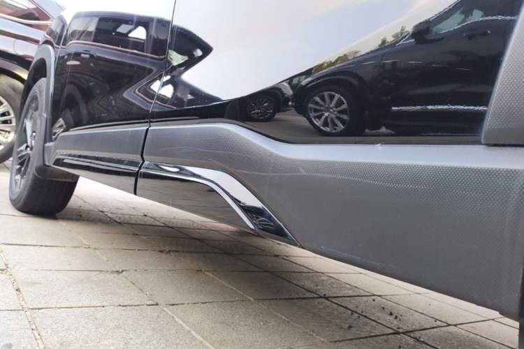 Used Subaru Forester 2024 STI Sport Left Side Sill