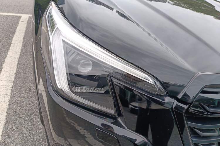 Used Subaru Forester 2024 STI Sport Right Front Headlight