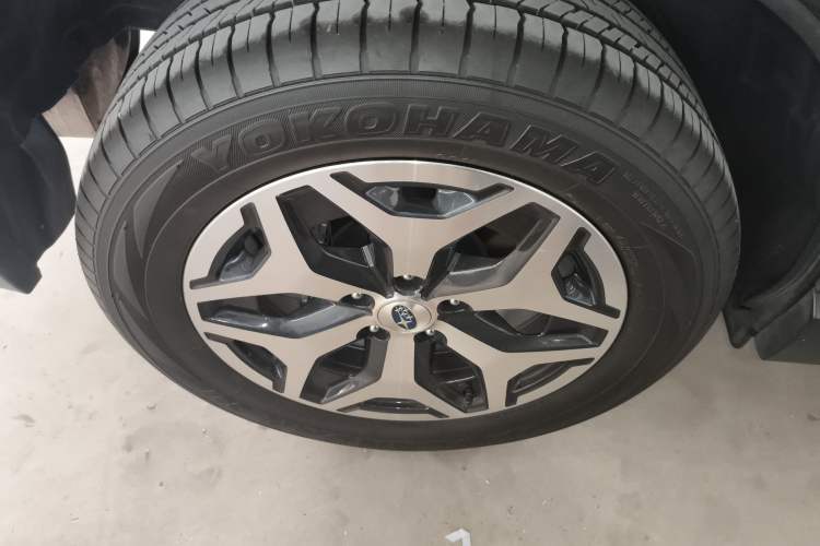 Used Subaru Forester 2024 2.0i AWD Luxury Edition EyeSight Right Rear Wheel Hub