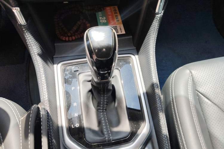 Used Subaru Forester 2024 2.0i AWD Luxury Edition Gear Lever