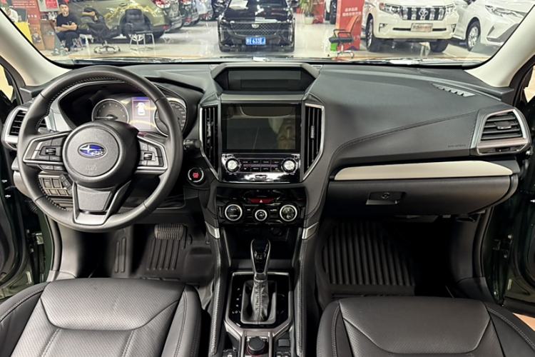 Used Subaru Forester 2024 2.5i AWD Premium Edition EyeSight Interior 2