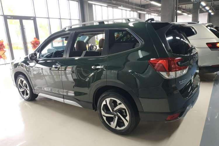 Used Subaru Forester 2024 2.5i AWD Flagship Edition EyeSight Left Side