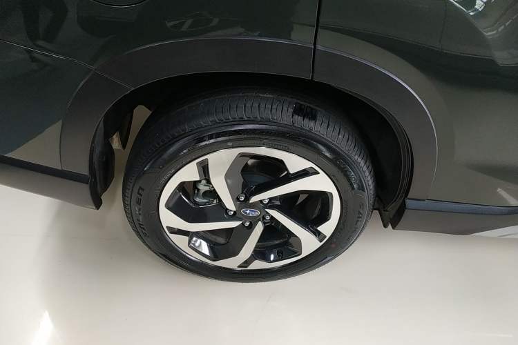 Used Subaru Forester 2024 2.5i AWD Flagship Edition EyeSight Right Rear Wheel Hub