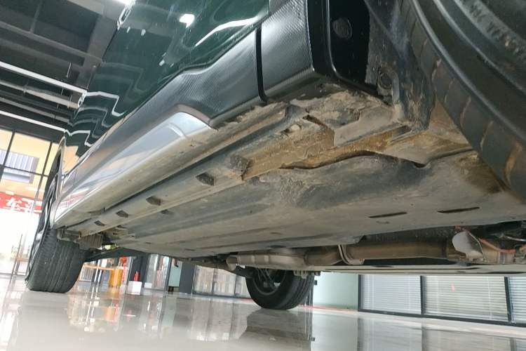 Used Subaru Forester 2024 2.5i AWD Flagship Edition EyeSight Right Side Sill