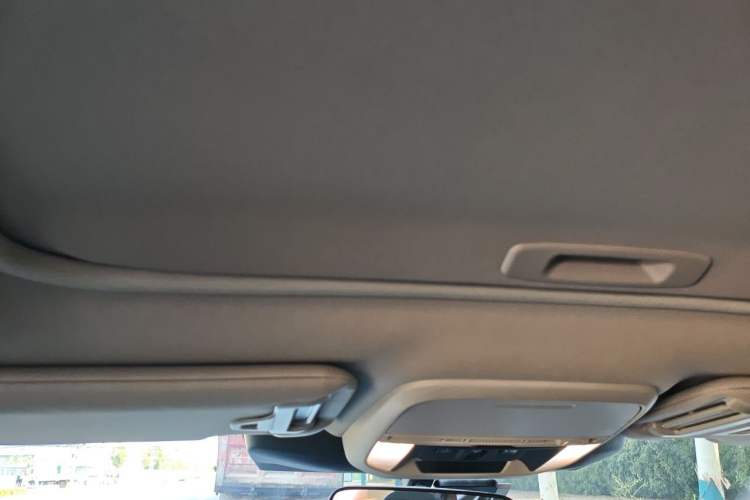 Used Subaru Forester 2024 2.5i AWD Premium Edition EyeSight Headliner
