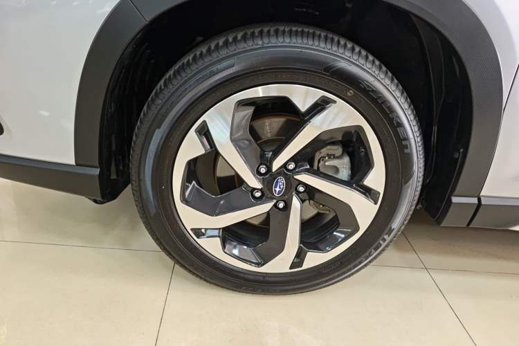 Used Subaru Forester 2024 2.5i AWD Flagship Edition EyeSight Left Front Wheel Hub