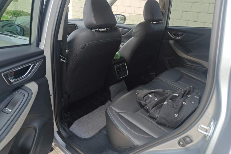 Used Subaru Forester 2024 2.5i AWD Premium Edition EyeSight Left Rear Seat